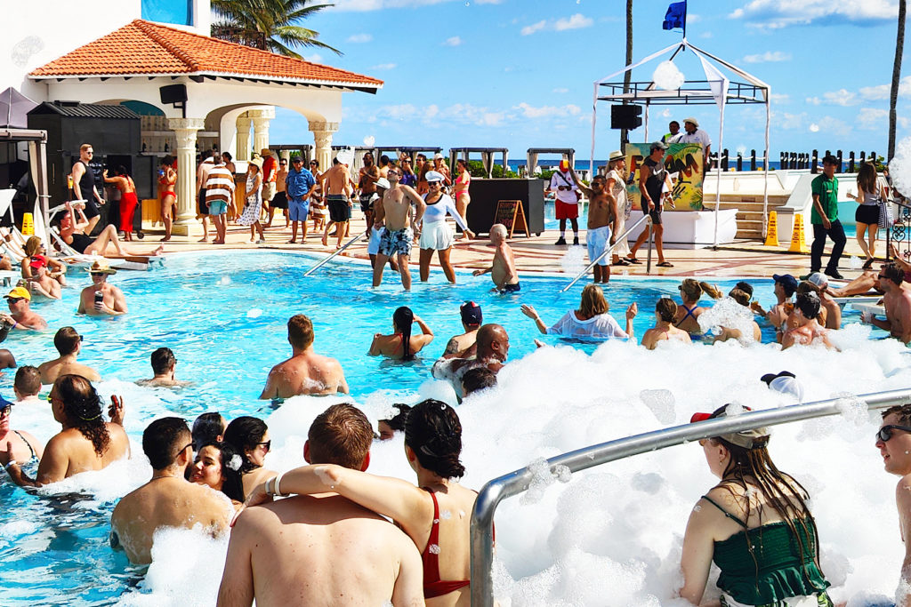 pool foam party